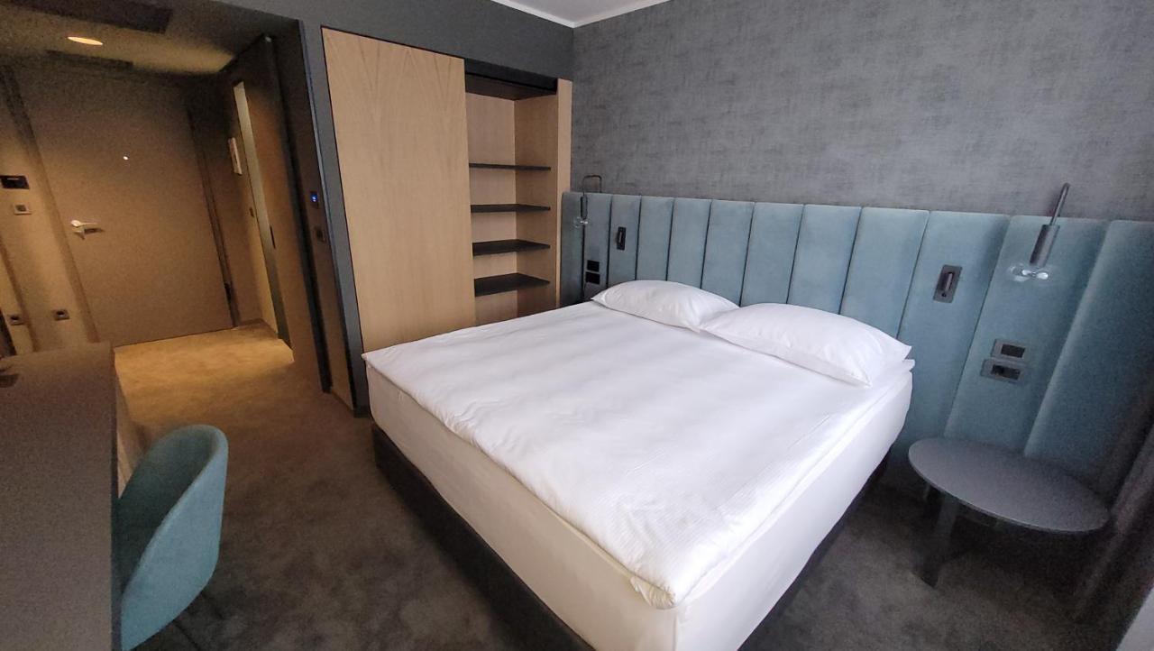 Elegans Hotel Brdo Kranj Luaran gambar