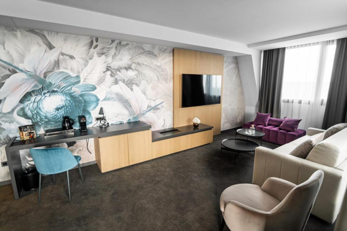 Elegans Hotel Brdo Kranj Luaran gambar